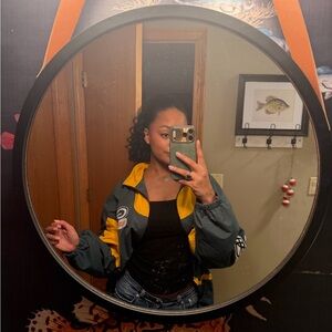 Meet your Posher, Lucrecia